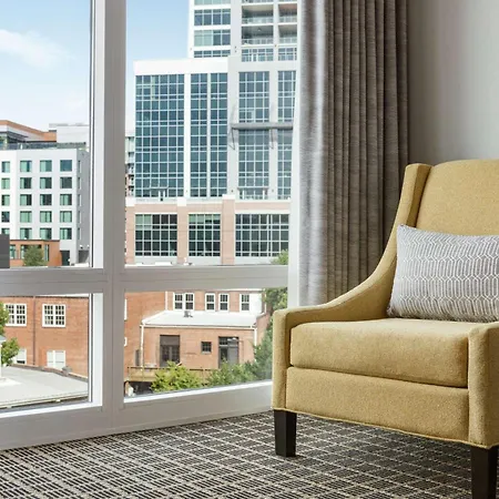 Hampton Inn & Suites Greenville-Downtown-Riverplace Exterior photo