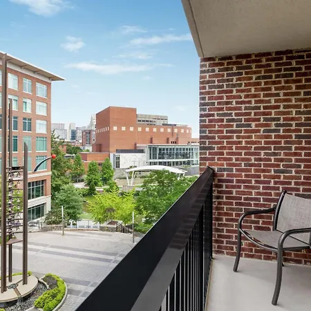 Hampton Inn & Suites Greenville-Downtown-Riverplace Exterior photo