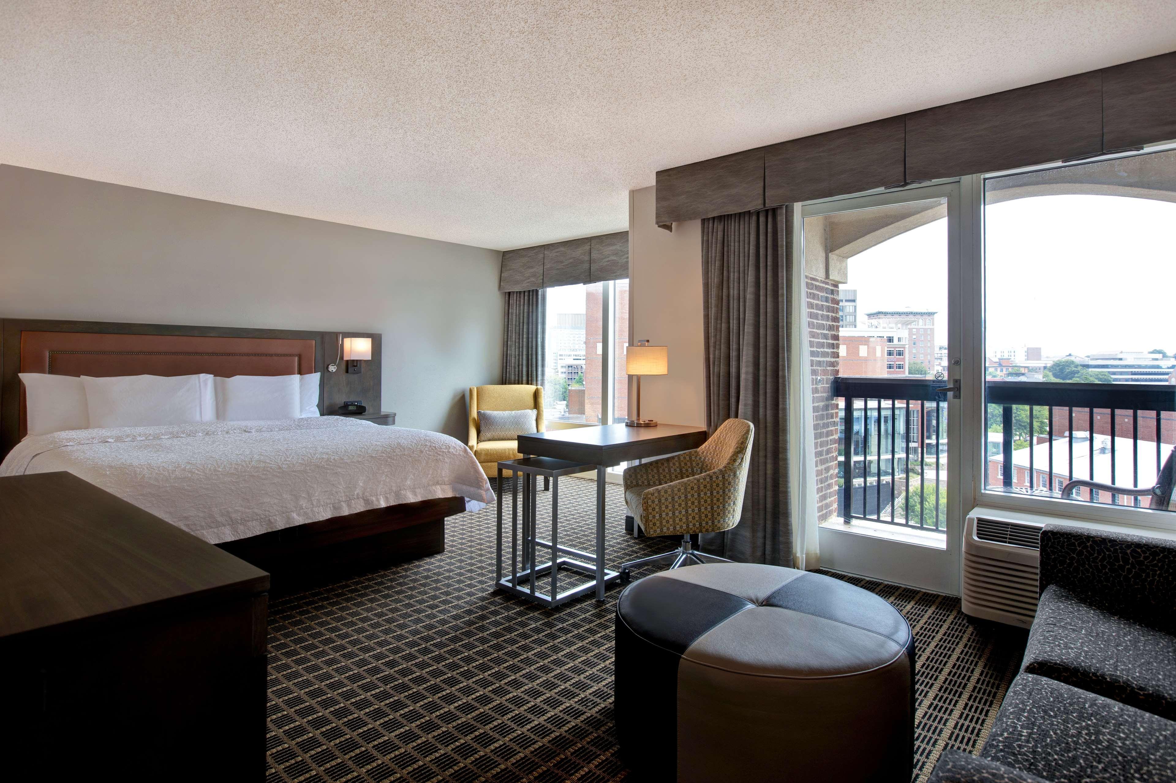 Hampton & Greenville-downtown-riverplace Hotel Greenville