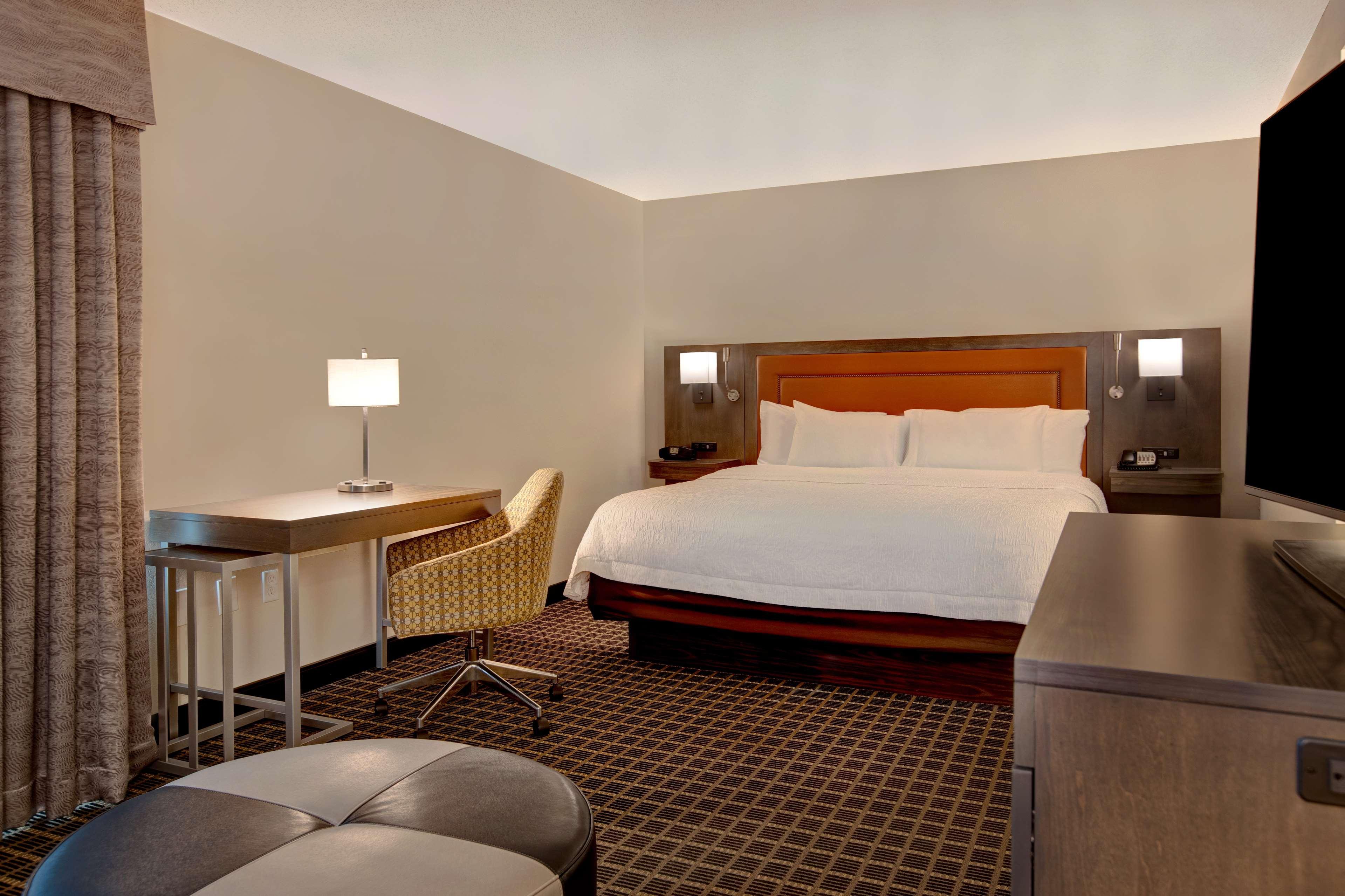 Hampton & Greenville-downtown-riverplace Hotel Greenville