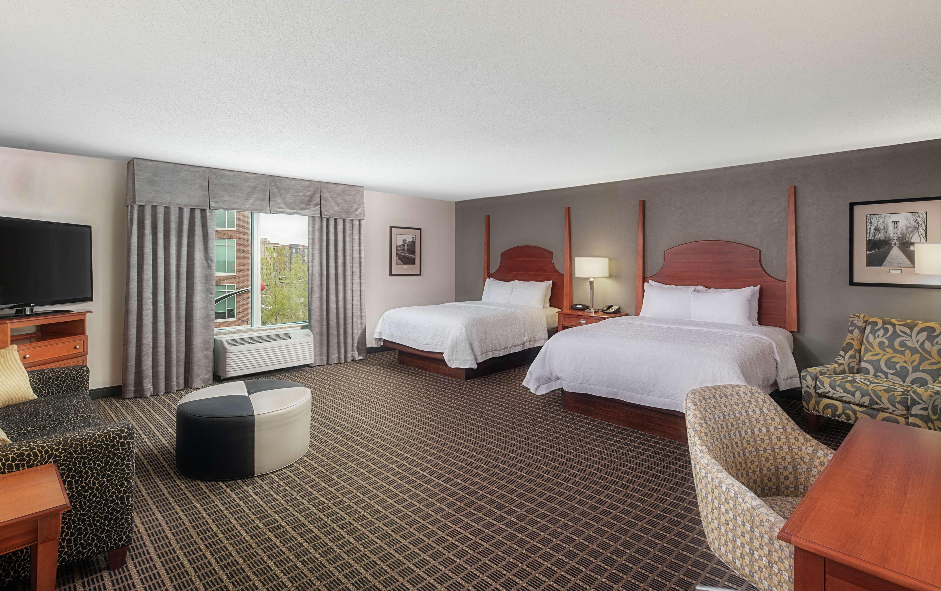 Hotel Hampton & Greenville-downtown-riverplace 3*