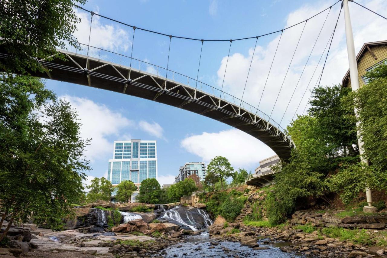 Hampton & Greenville-downtown-riverplace 3*