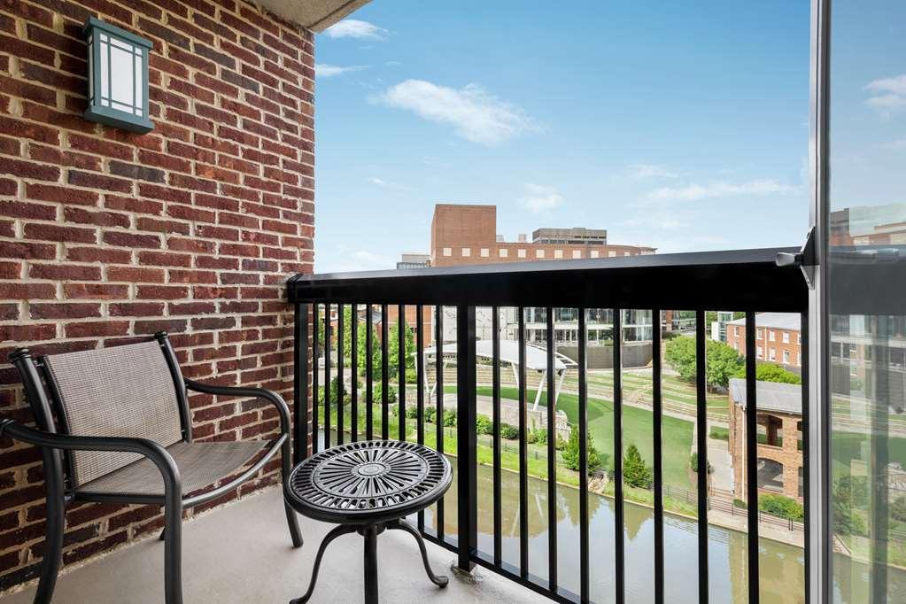 Hotel Hampton & Greenville-downtown-riverplace 3*